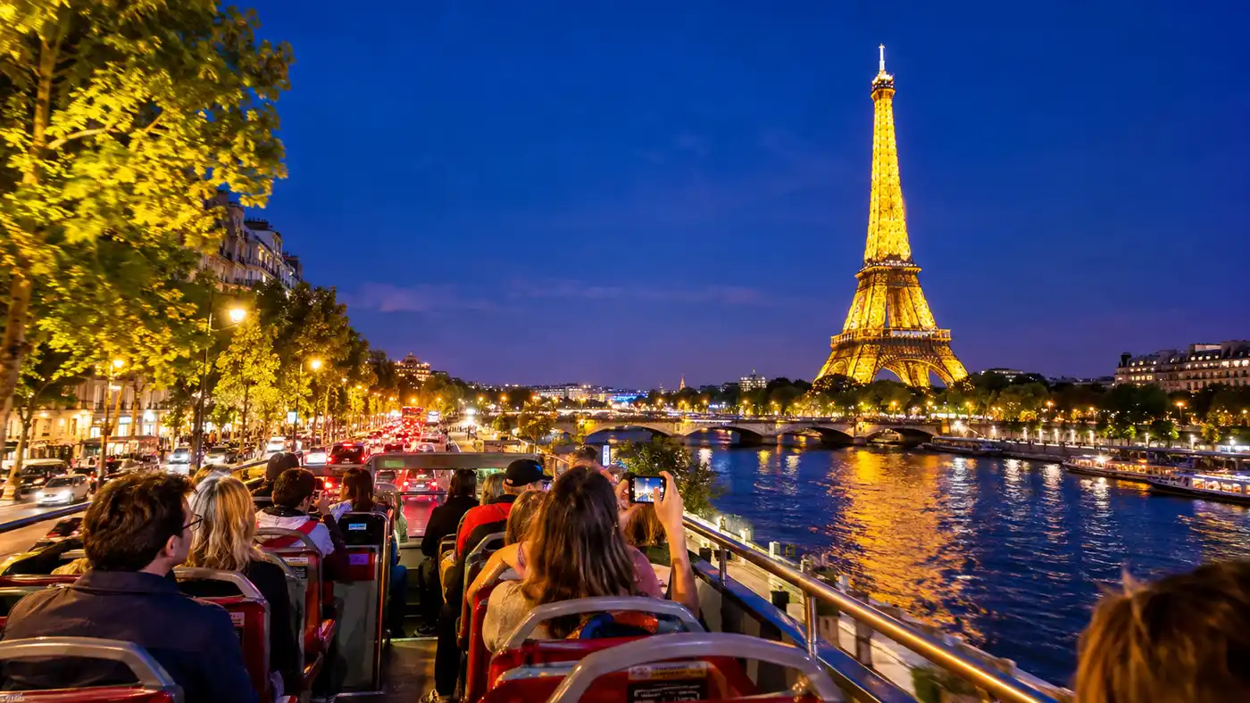 Paris Night Bus Tours: Open-Top Evening Sightseeing